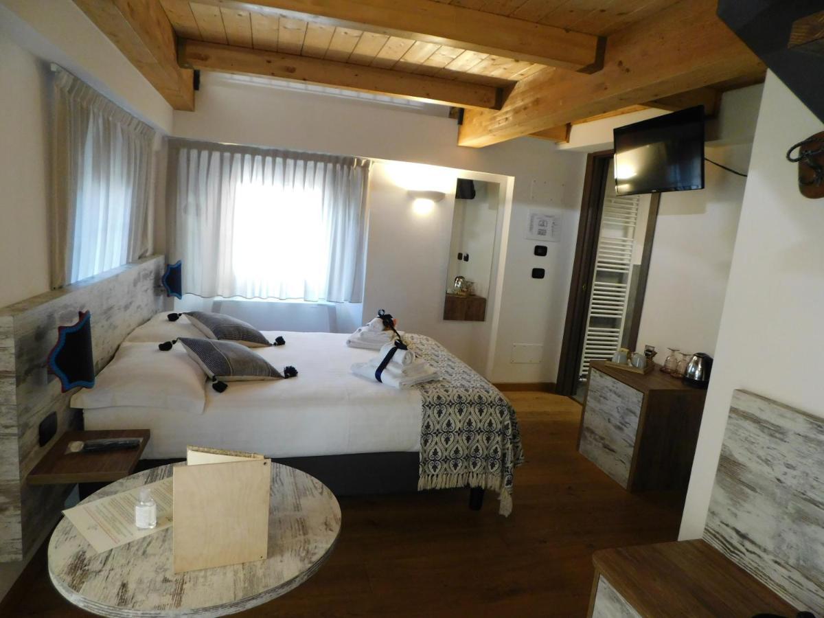 Nicomat Rooms 도모도솔라 외부 사진
